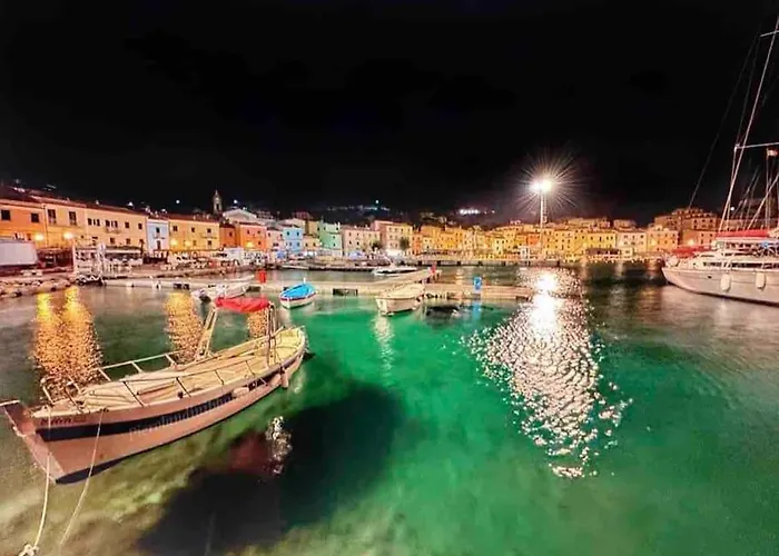 Stare Sulla Prua Di Barca! *